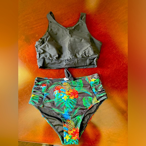 Two piece bathing suite high rise new without tags in original packaging - Picture 1 of 3